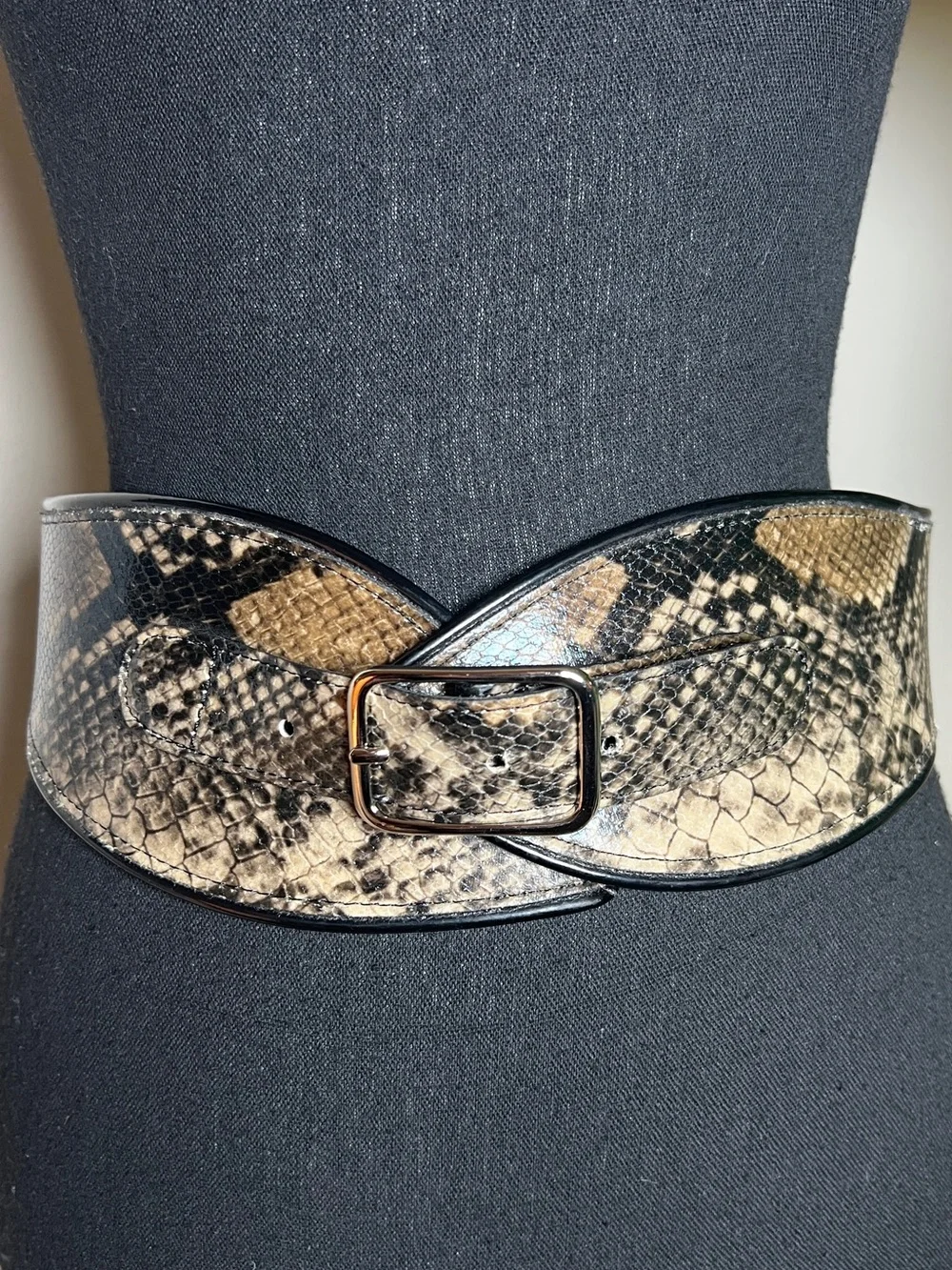 Express Women’s Vintage Faux Snakeskin Corset Waist Belt Silver Tone Buckle